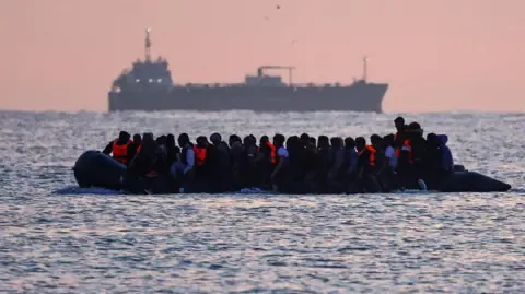 First Migrant Deported to France Under Fresh ‘One In, One Out’ Policy
