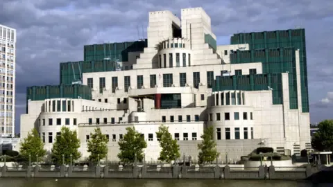 The UK's Secret Intelligence Service Launches Encrypted Gateway to Attract Agents in Russia